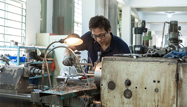 ಯಂತ್ರ-ತಯಾರಿಕೆ