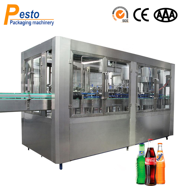 Ang makina ng pagpuno ng bote ng baso para sa mga soft drinks 