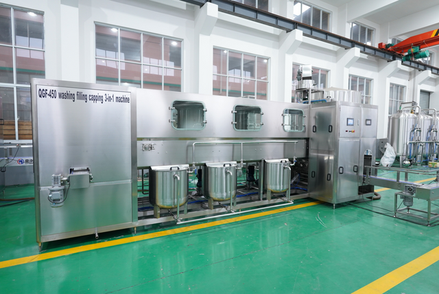 Avtomatik 5 gallon suv idishlarini to'ldirish mashinasi 450BPH / 